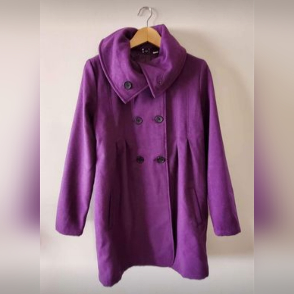 Wool coat size Medium